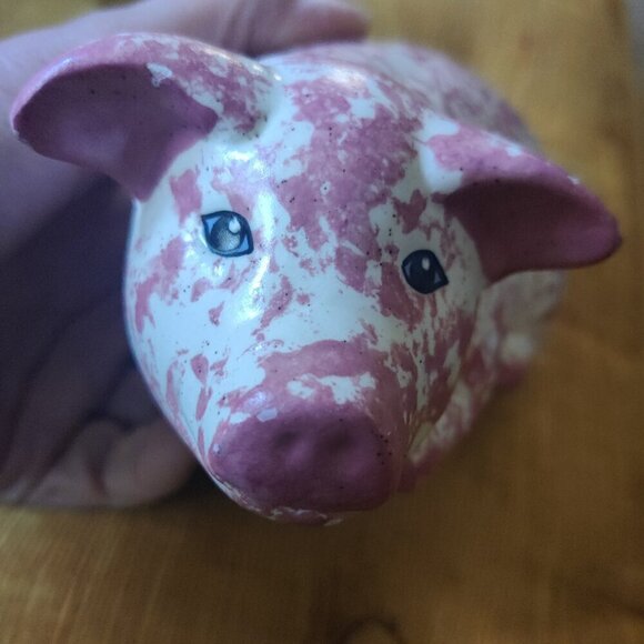 A Pig in ceramic form decorated with rose sponge splatters, A large 8" long x 4" - Picture 3 of 7